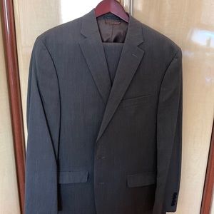 Ralph Lauren Mens 2 Gray Piece Suit Size 44L